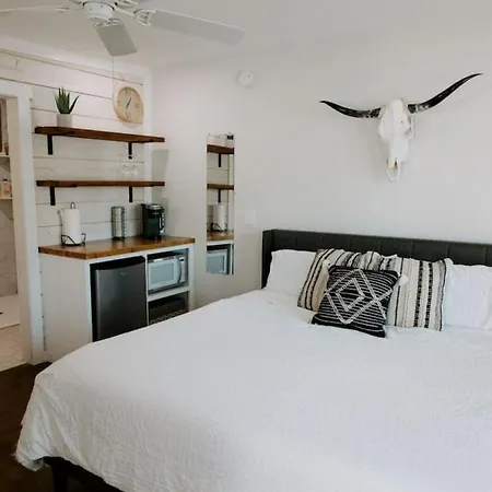 Downtown Studio 3 At Beer Ranch Project Inn